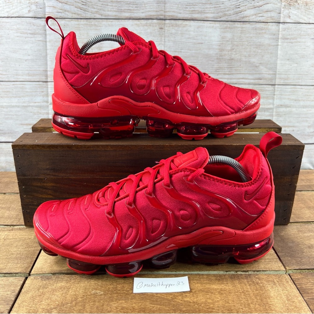 Nike Air Vapormax Plus “Triple Red”